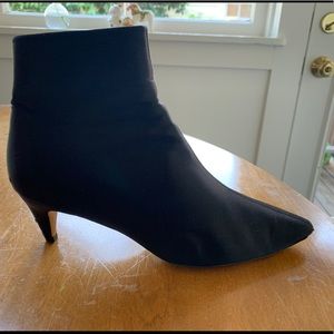 Classy black FW19 Isabel Marant satin boot